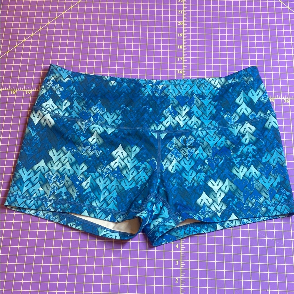 Feed Me Fight Me FMFM Small - EUC Blue Patterned Athletic Shorts